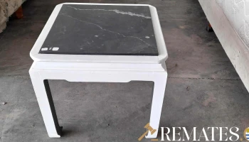 mesa ratona ardeco patas blancas tapa de marmol negra