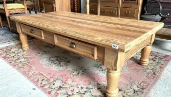 Mesa Ratona En Pinotea Patas Torneadas 2 Caj. 1,50 X 0,78x 0,44 Alto