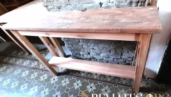 Mesa recibidor o desayunador macizo ,tapa eucaliptus colorado rustico