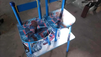 mesa y 2 sillas para niño (para Armar Esta En Caja Es Nueva)