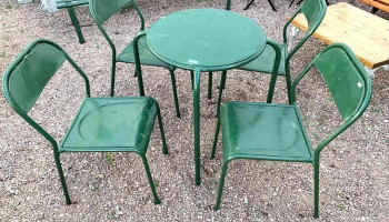 Mesa Y 4 Sillas De Chapa