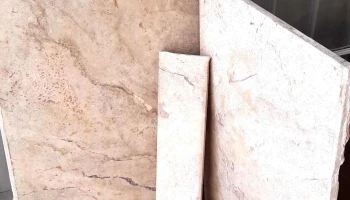 mesada de marmol blanca y rosa con pileta doble