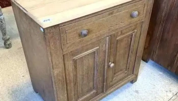 Mueble Auxiliar En Roble 2p 1 Cajon 0,70 X 0,43 X 0,74 Alto
