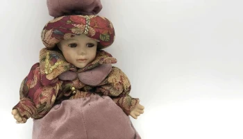 Muñeca Tela Y Porcelana
