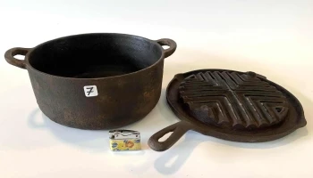 Olla 0,26 Diam. Y Plancha Calada Desangradora En Hierro Fundido