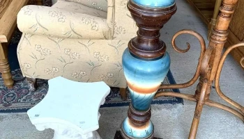 Pedestal 0,40 Alto Y Pedestal De Madera Y Mayolica C/ Carcoma