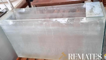 pesera rectangular de vidrio