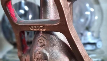 Pico manguera bombero maciza en bronce , funciona