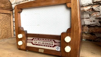 Radio A Valvulas Morgans (prende y sintoniza alguna estación, hace descarga)
