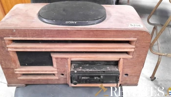 radio antigua a la vista