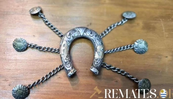 Rastra antigua en plata y oro sellada