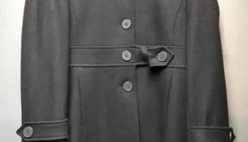 Saco de paño color negro, talle M