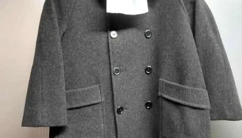Saco de paño de lana para niño, talle 8 de color gris oscuro