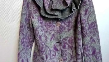 Saco para dama estampado en violeta sin talle