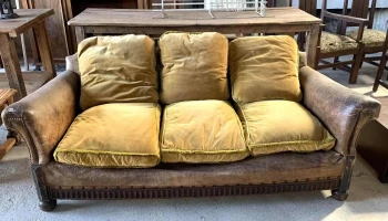 Sillon Ingles En Cuero Con Almohadones De Pluma 1,90 X 0,83