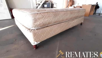 sommier de 2 plazas en buen estado color beige