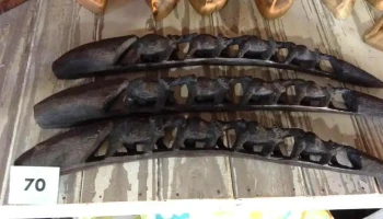 talla cadena de elefantes en madera de ebano