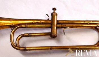 Trompeta antigua italiana sellada