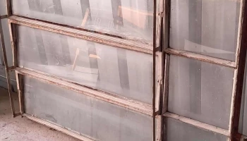 ventana balancin de 8 vidrios y abre 4 hojas