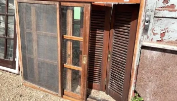 Ventana Madera De 2 Hojas De Correr Con Postigos De Celosias 1,40 X 1,20 ( Marcos P/ Restaurar)