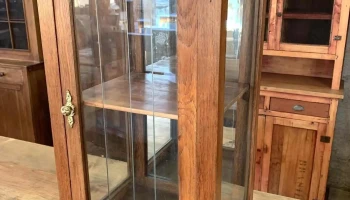 Vitrina En Roble 0,38 X 0,33 X 0,76 Alto