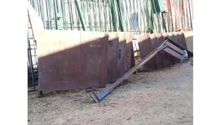 1 Escalera de hierro