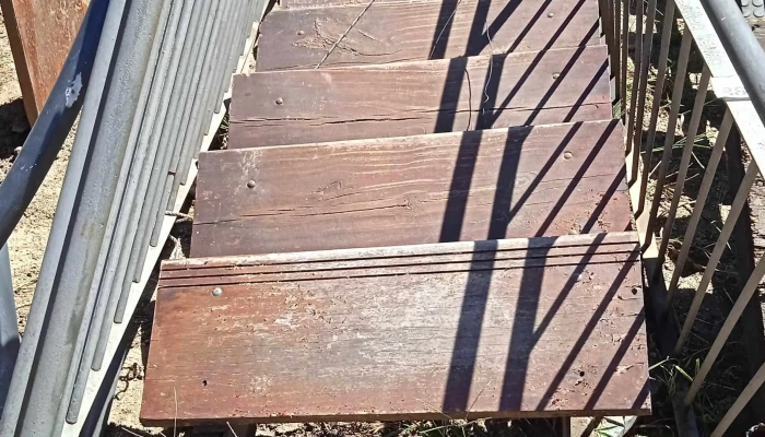1 Escalera De Hierro -  1 - 13-03-2021