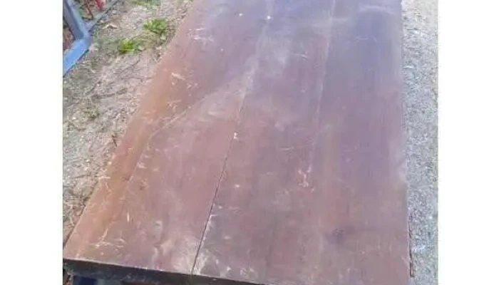 1 mesada de madera