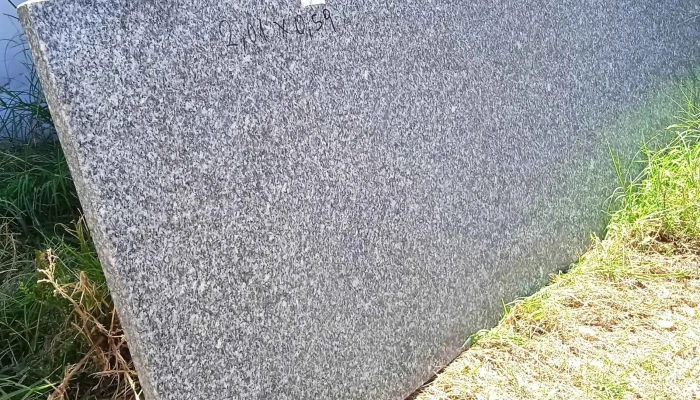 1 Mesada granito gris