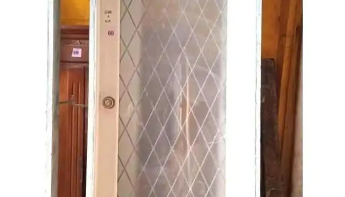 1 puerta con vitreaux