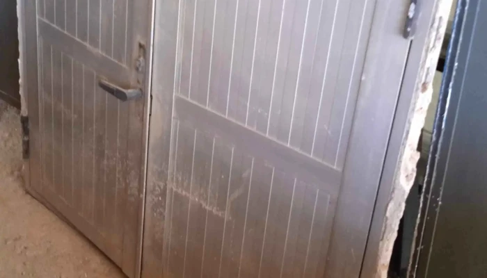 1 puerta de nicho de aluminio