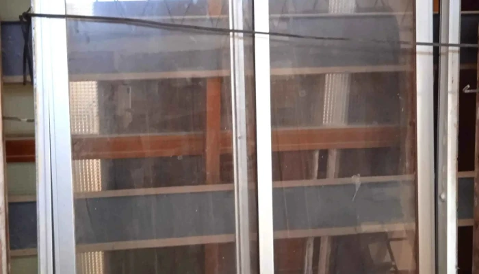 1 puerta ventana de aluminio