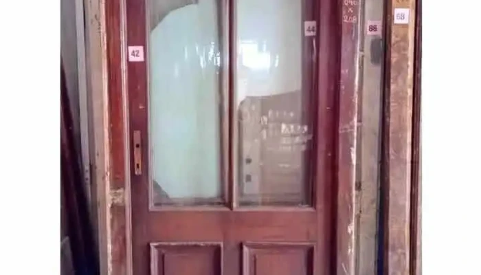 1 puerta vidriada