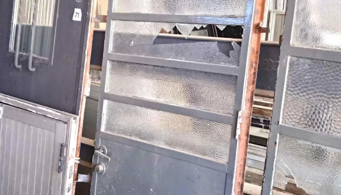 1 puerta vidriada