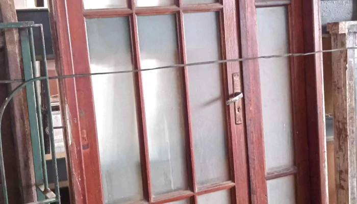 1 Puerta Vidriada De Madera Con Lateral -  1 - 13-03-2021