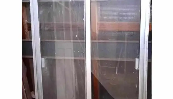 1 ventana de aluminio