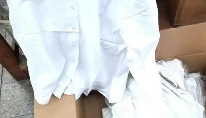 10 Camisas de Hombre blancas abiertas  (precio por todo el lote)
