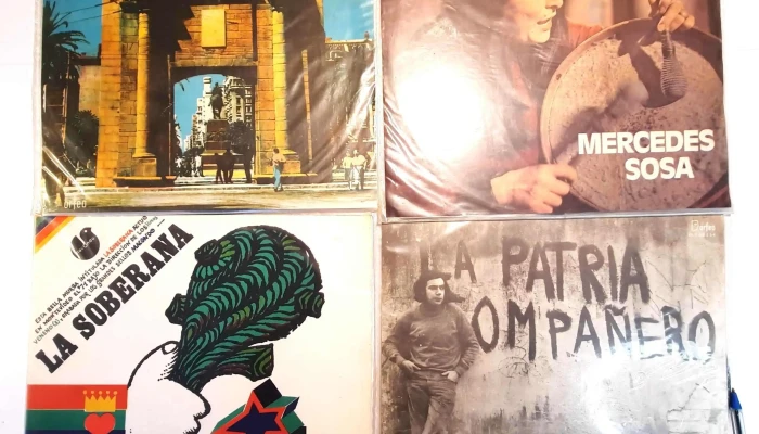 11 Discos Simples Y 13 Discos Vinilos Ca 2 - 05-06-2021