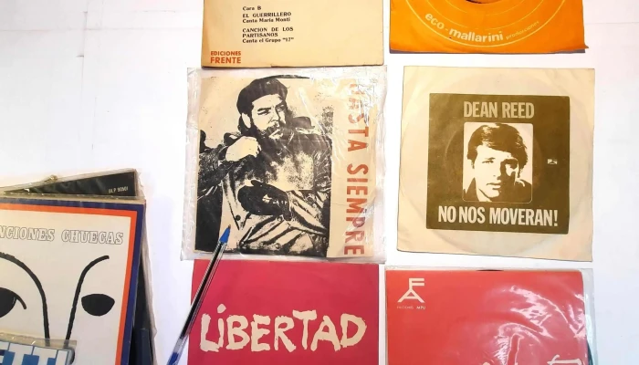 11 Discos Simples Y 13 Discos Vinilos Ca 3 - 05-06-2021