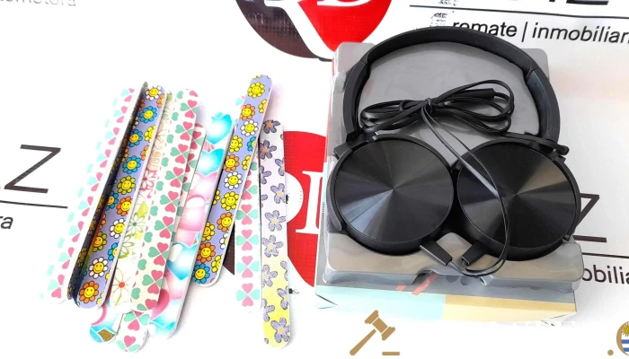 12 Limas Y Auriculares Negros -  2 - 17-06-2021