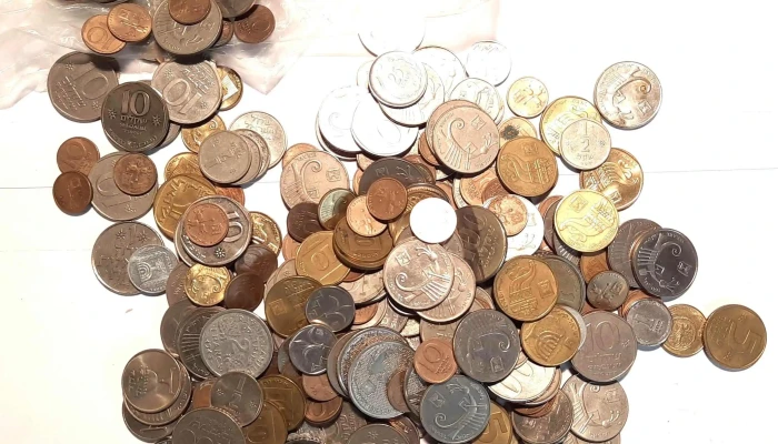 1200 gramos monedas variadas de Israel