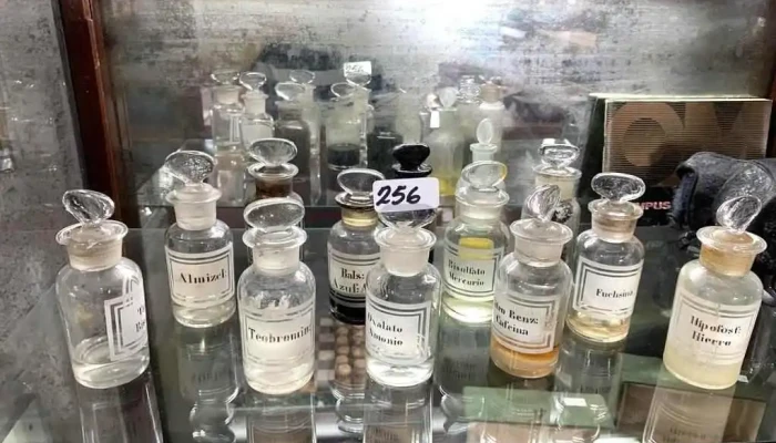 13 Frascos De Farmacia -  1 - 06-12-2020