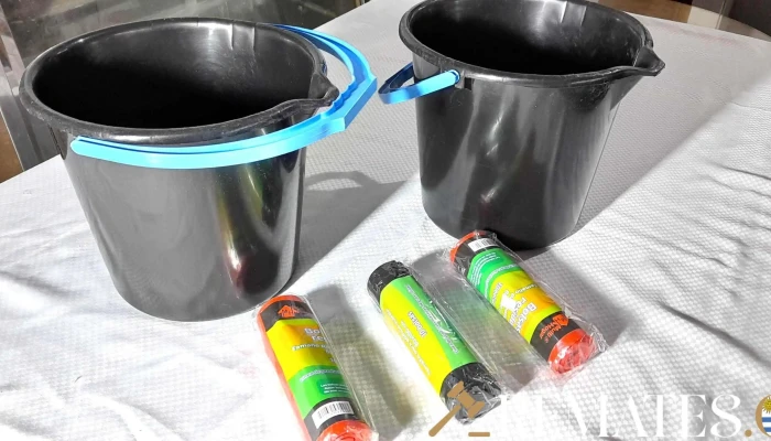 2 baldes de 30 litros y 3 rollos de bolsa para reciduio de 80 x 100 de 10 unidades