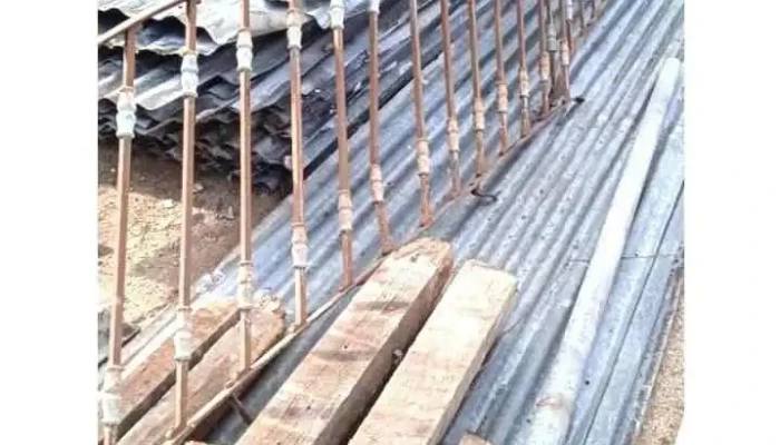 2 barandas de hierro antiguas