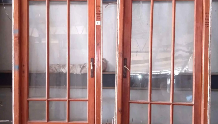 2 puertas de pinotea vidriadas
