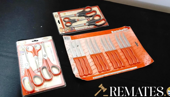 2 set de tijeras y 12 cuchillos