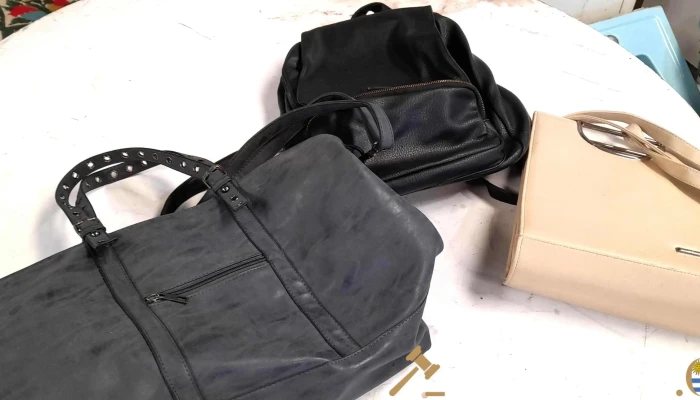 3 Carteras 2 Negras Y Beige -  2 - 17-06-2021