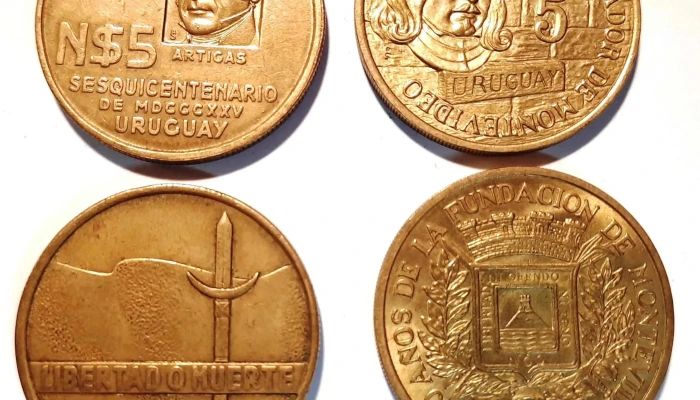 30 Monedas De 5 Pesos Uruguayas 1975 2 2 - 05-06-2021