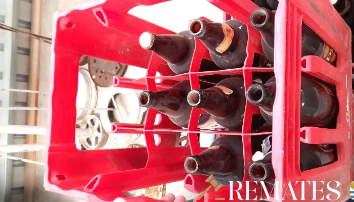 4 Esqueletos De Casilleros Y Botellas Va 4 - 17-06-2021