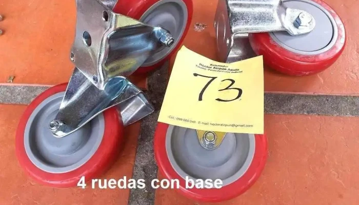 4 ruedas rojas con base